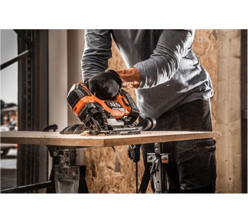 Электролобзик AEG Powertools BST18BLX2-0 4935492484 без АКБ