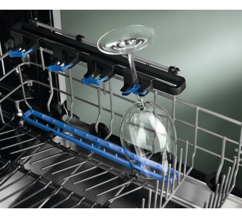 Встраиваемая посудомоечная машина Electrolux EEG48300L