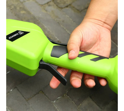 Триммер Deko DKTR40 с 2-мя АКБ