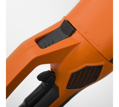 Угловая шлифмашина Daewoo Power DAG 2600-230