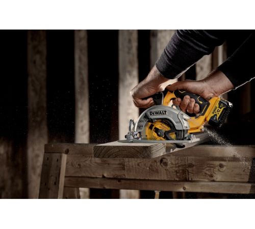 Дисковая циркулярная пила DeWalt DCS512P2 с 2-мя АКБ, кейс