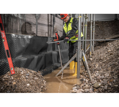 Садовый насос Milwaukee M12 BSWP-0 без АКБ