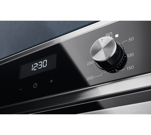Электрический духовой шкаф Electrolux SteamBake PRO 600 EOD5H70BX
