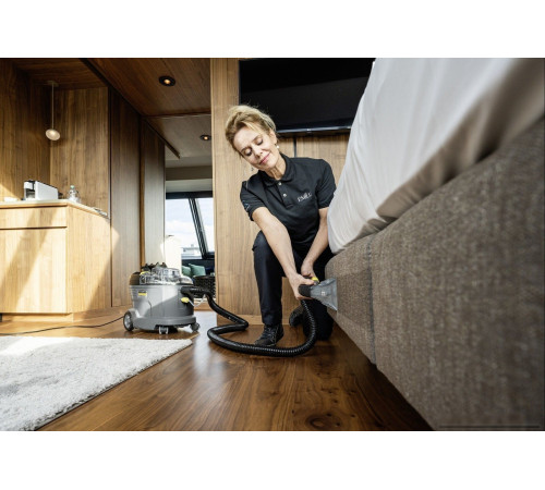 Пылесос Karcher Puzzi 8/1 1.100-240.0