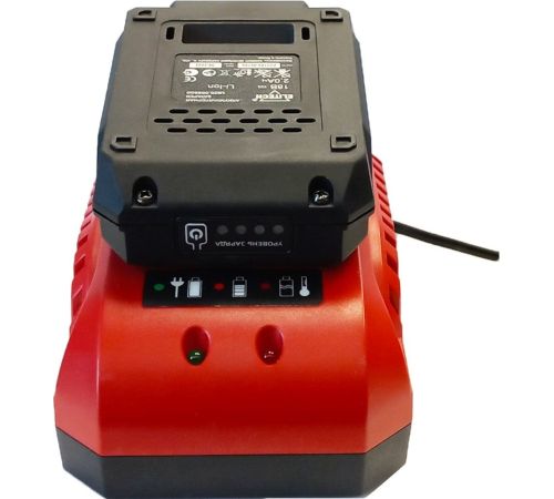 Аккумулятор с зарядным устройством ELITECH 1820.131800-A1 18В + 18В/2 Ah
