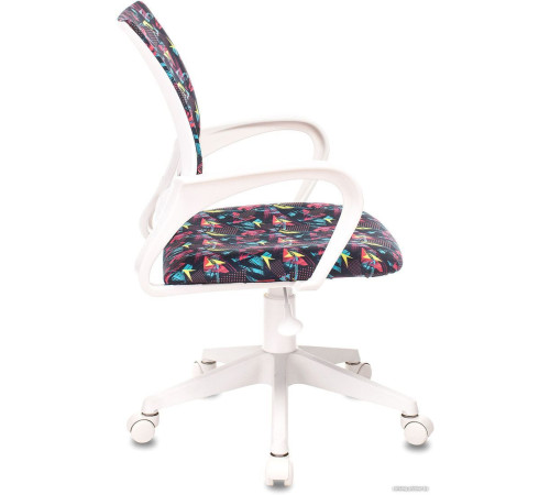 Офисное кресло Бюрократ Burokids 1W 1687097 мультиколор геометрия/пластик белый