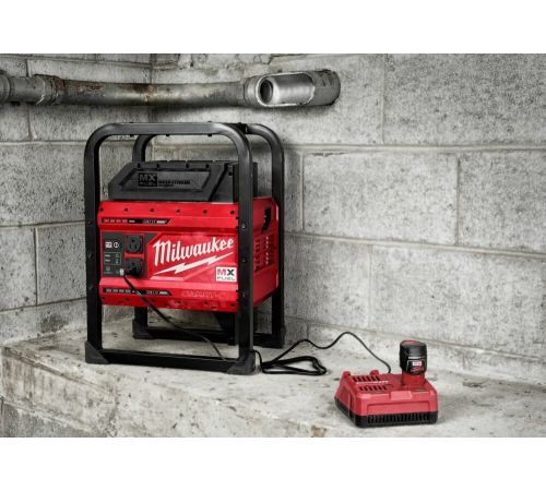 Портативная зарядная станция Milwaukee MX FUEL MXF PS-0 4933493922 без АКБ