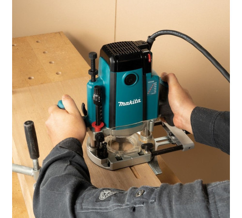 Вертикальный фрезер Makita RP2303FC02