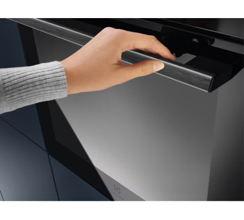 Электрический духовой шкаф Electrolux SteamBake 600 EOD6F77WZ