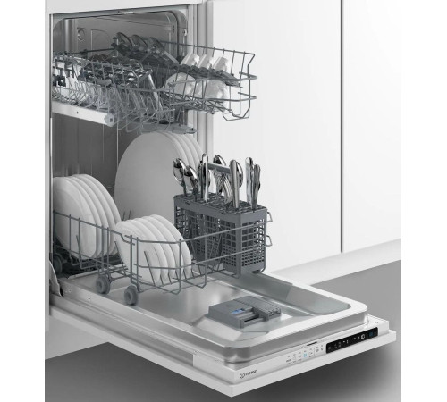 Встраиваемая посудомоечная машина Indesit DIS 1C50