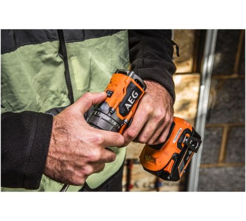 Дрель-шуруповерт AEG Powertools BS18SBL2-202C 4935480056 с 2-мя АКБ, кейс
