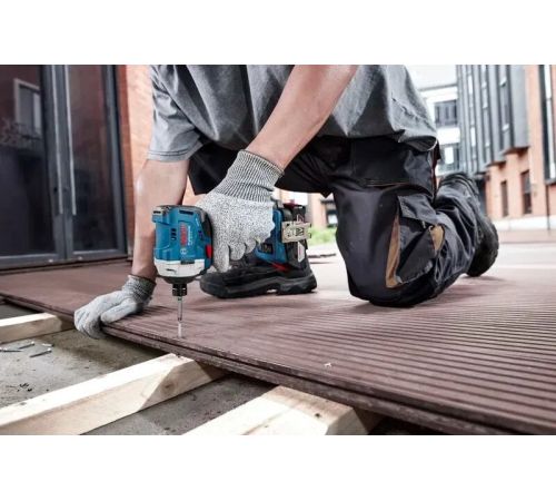 Винтоверт Bosch GDR 18V-215 Professional 06019N2002 с 2-мя АКБ, кейс