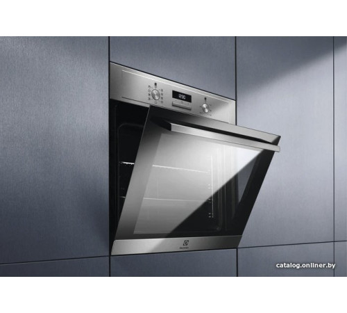 Электрический духовой шкаф Electrolux SurroundCook 600 EOF3H50BX