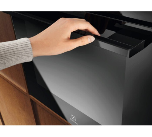 Электрический духовой шкаф Electrolux LOH3H00BK