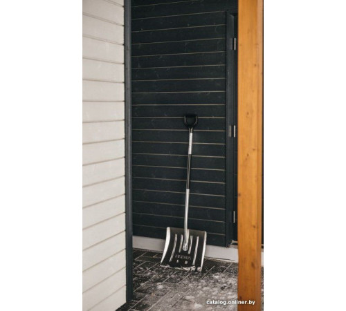 Лопата для уборки снега Fiskars 1001636