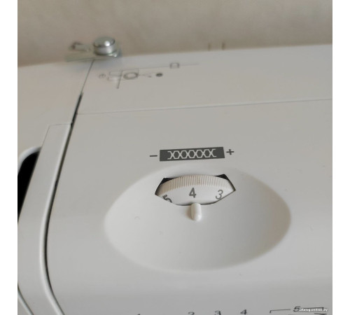 Электромеханическая швейная машина Leader Sewhome I