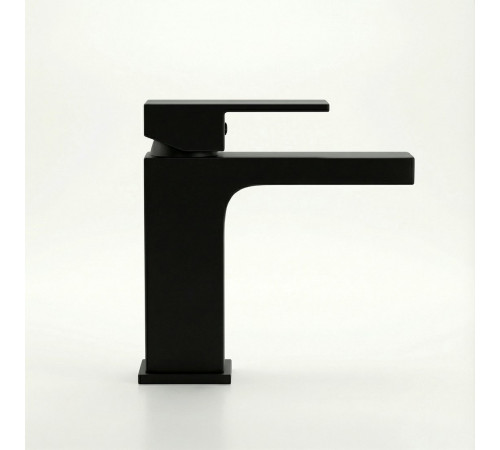 Смеситель Wellerein Linea 21LN26 черный