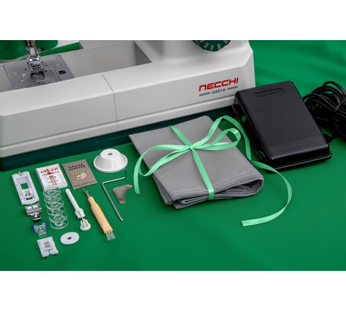 Электромеханическая швейная машина Necchi Q421A