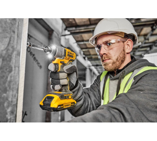 Винтоверт DeWalt DCF840D2T с 2-мя АКБ, кейс