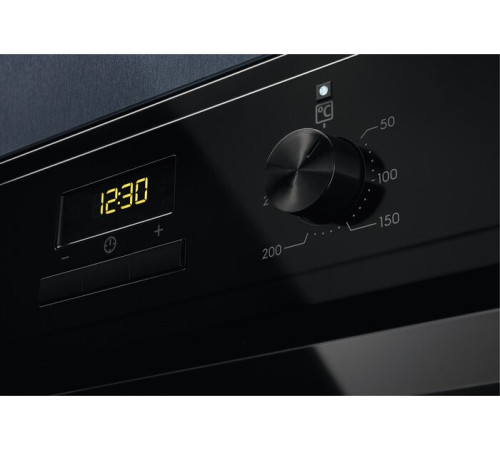 Электрический духовой шкаф Electrolux SteamBake 600 EOD3H50BK