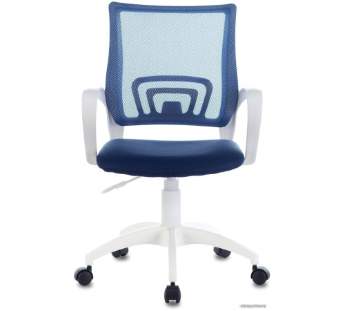 Офисное кресло Brabix Fly MG-396W белый/темно-синий