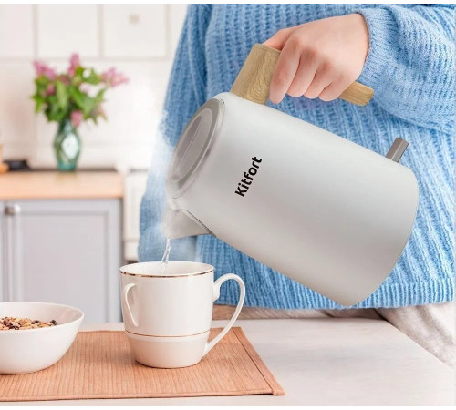 Электрический чайник Kitfort KT-6794