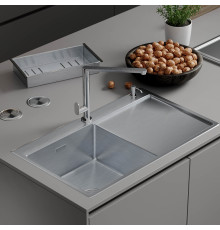Кухонная мойка Roxen Vespa 560230-70L сатин с коландером и дозатором