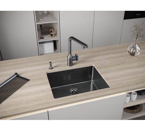 Кухонная мойка Paulmark Next 54 Uni PM215444-GM черный/вороненая сталь