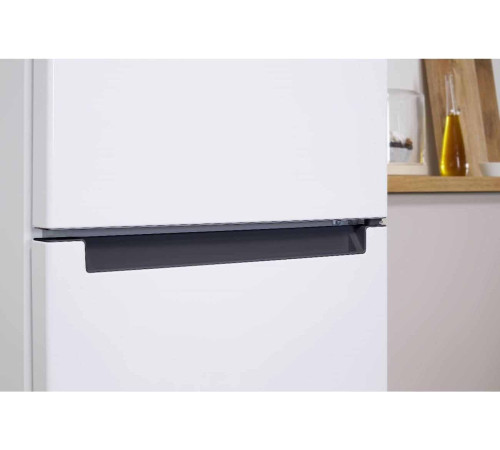 Холодильник Indesit DS 3180 W