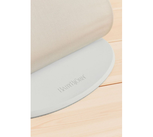 Шезлонг BabyBjorn Bliss 3D Jersey 0061.87 light beige