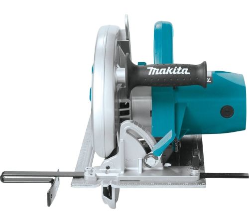 Дисковая циркулярная пила Makita HS0600
