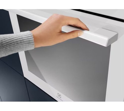 Электрический духовой шкаф Electrolux SteamBake 600 EOD6F77WV