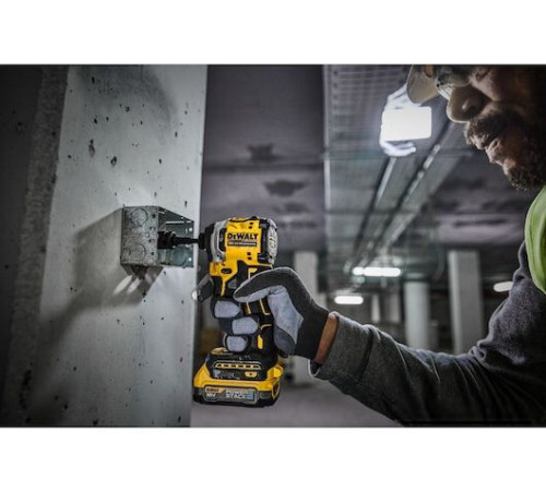 Винтоверт DeWalt DCF850E2T с 2-мя АКБ 1.7 Ач, кейс