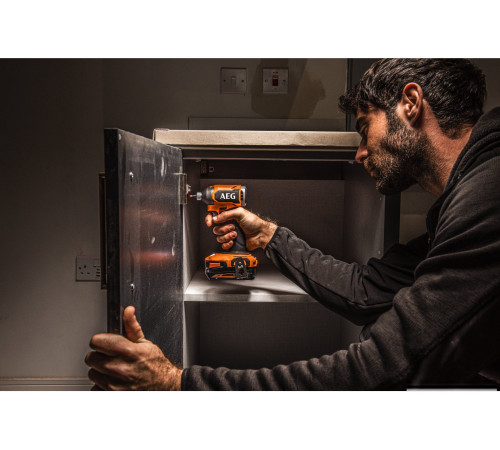 Винтоверт AEG Powertools BSS 18SBL2-0 4935480059 без АКБ