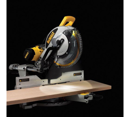 Торцовочная пила DeWalt DWS780