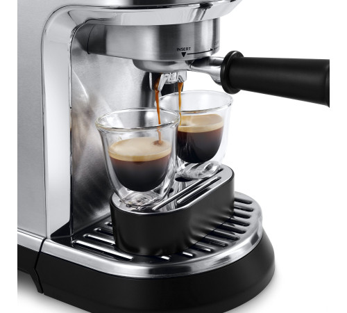 Рожковая кофеварка DeLonghi Dedica Maestro Plus EC950.M