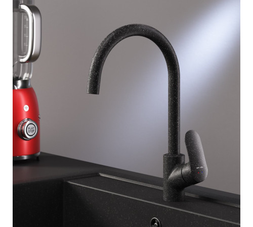 Кухонная мойка Berge BR-7602 + Like F8007122 черный