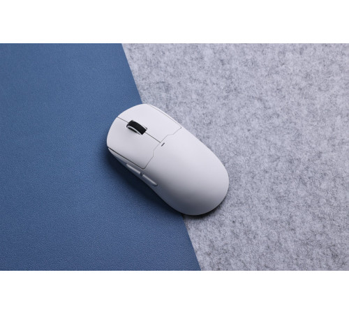 Игровая мышь MCHOSE A5 V2 Ultra Lightweight Wireless белый