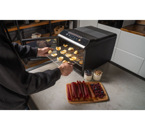 Сушилка для овощей и фруктов Garlyn D-06 Pro