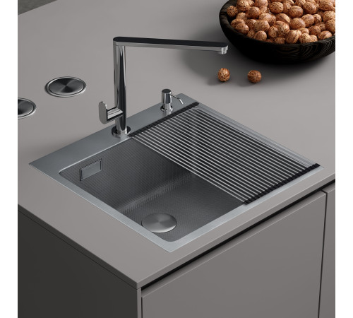 Кухонная мойка Roxen Snake 560220-45-S сатин/текстурная поверхность с ролл-матом и дозатором
