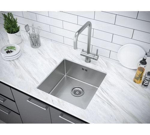 Кухонная мойка Paulmark Gerberg 44 UNI PM254444-BS стальной/брашированная сталь