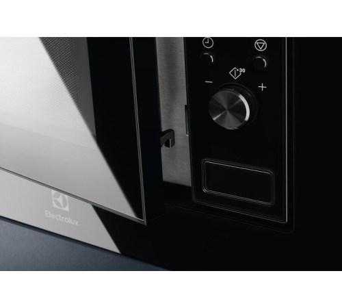 Микроволновая печь Electrolux LMS2203EMK