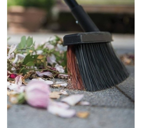 Щетка Fiskars Solid 1025930