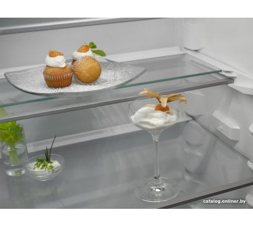 Холодильник Electrolux ENP7TD75S