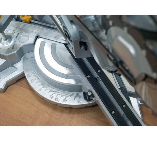 Торцовочная пила Энкор Корвет 8-310С