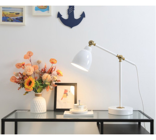 Настольная лампа ArtStyle HT-719W