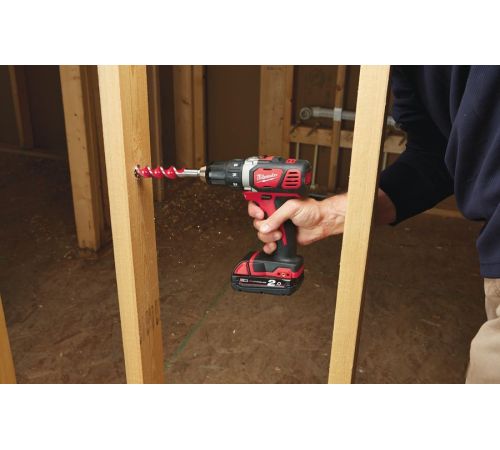 Дрель-шуруповерт Milwaukee M18 BDD-202C 4933443555 с 2-мя АКБ, кейс