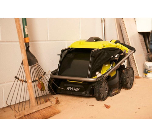 Колёсная газонокосилка Ryobi RY18LMX37A-150 с АКБ 5 Ah