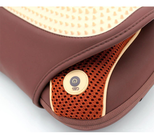 Массажная подушка Gess GESS-131 коричневый