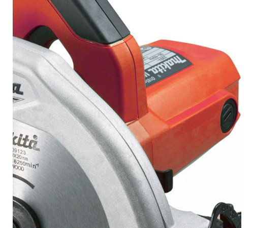 Дисковая циркулярная пила Makita MT M5802